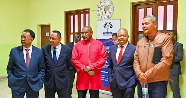 Image à la une de Palais des sports : le meeting du collectif des candidats compromis ?