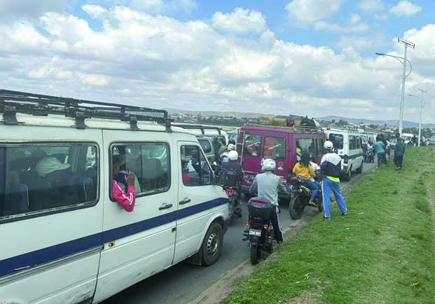 Image à la une de Blocage sur la RN 1 –  27 km en 5 heures