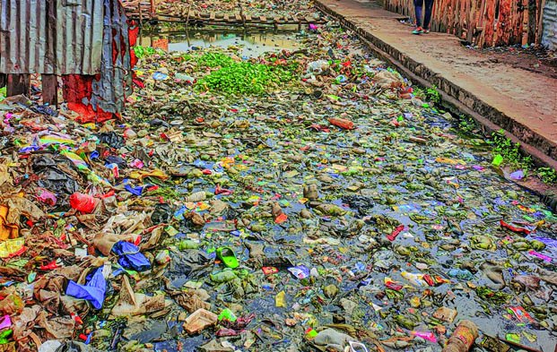 Image à la une de Inondation en ville – Une partie des canaux obstruée pas les déchets
