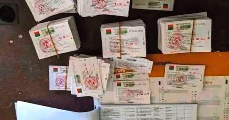 Image à la une de Quel pourcentage des cartes électorales a été distribué avant le premier tour présidentiel à Madagascar ?