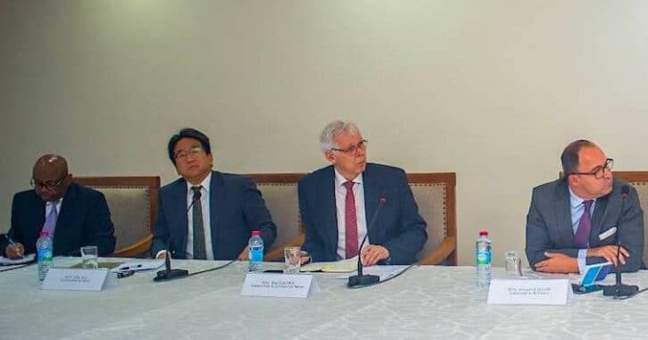 Image à la une de Le gouvernement fait-il face à l'ingérence de la communauté internationale ?