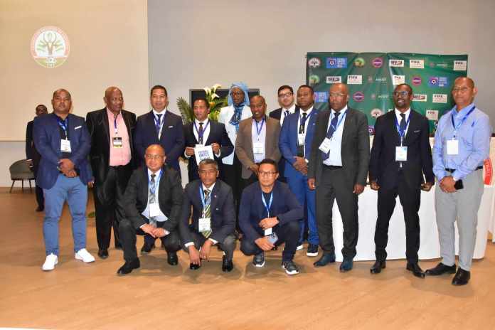 Image à la une de Football – FMF : Alfred Randriamanampisoa élu président