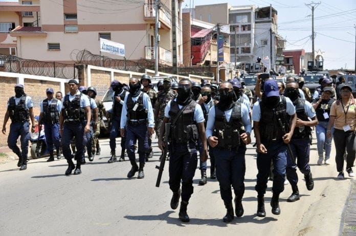 Image à la une de « Diabe » : Les gendarmes font effacer les photos   