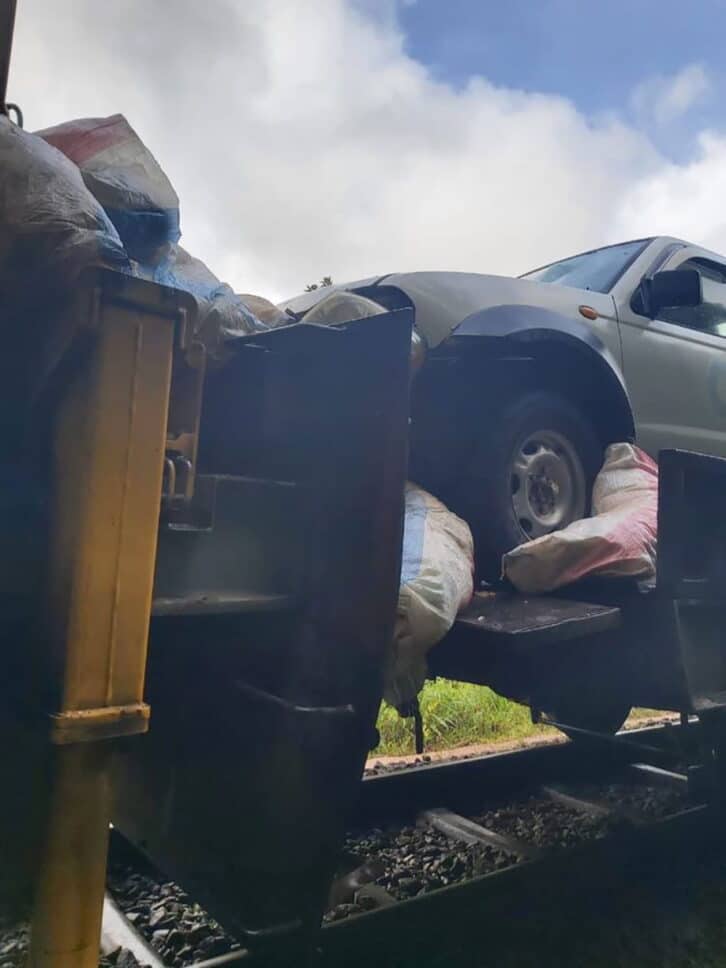 Image à la une de MORAMANGA –  Une draisine et un train se télescopent