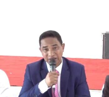 Image à la une de Joseph Martin Randriamampionona dit Dadafara : Concession en procédant à une table ronde entre les partis politiques