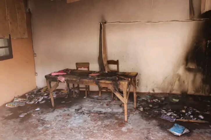 Image à la une de INCENDIES – Des pyromanes ciblent le matériel de vote