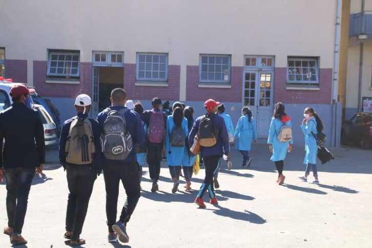 Image à la une de ÉCOLE PRIVÉE NIRINA IVANDRY – Des étudiants et des enseignants demandent une sanction indulgente