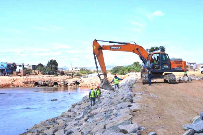 Image à la une de PRODUIR : Les travaux de sécurisation des digues continuent