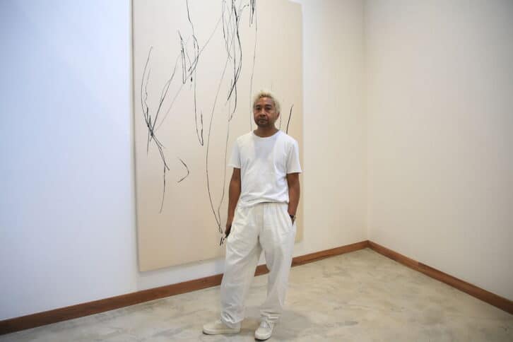 Image à la une de EXPOSITION  – Joël Andrianomearisoa présente  « Le Crépuscule des Promesses Éternelles »