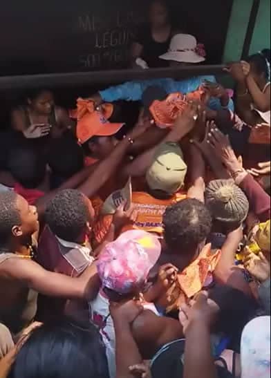 Image à la une de Les chroniques de Ragidro : Madagascar, Elections, Propagande, & Respect de la dignité humaine