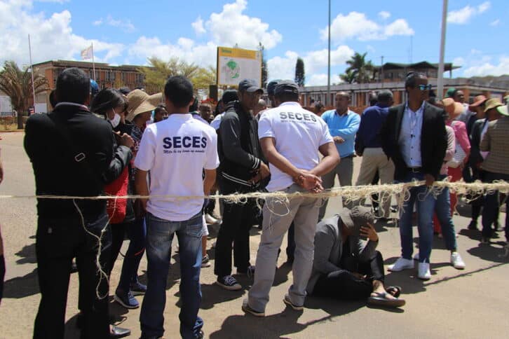 Image à la une de SECES ANTANANARIVO – L’État coupe le salaire  de dirigeants syndicaux