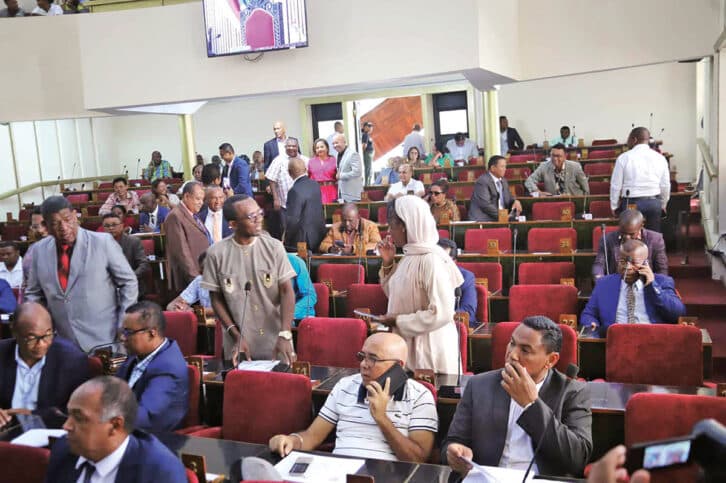 Image à la une de PARLEMENT – Fin de session sur fond de polémique
