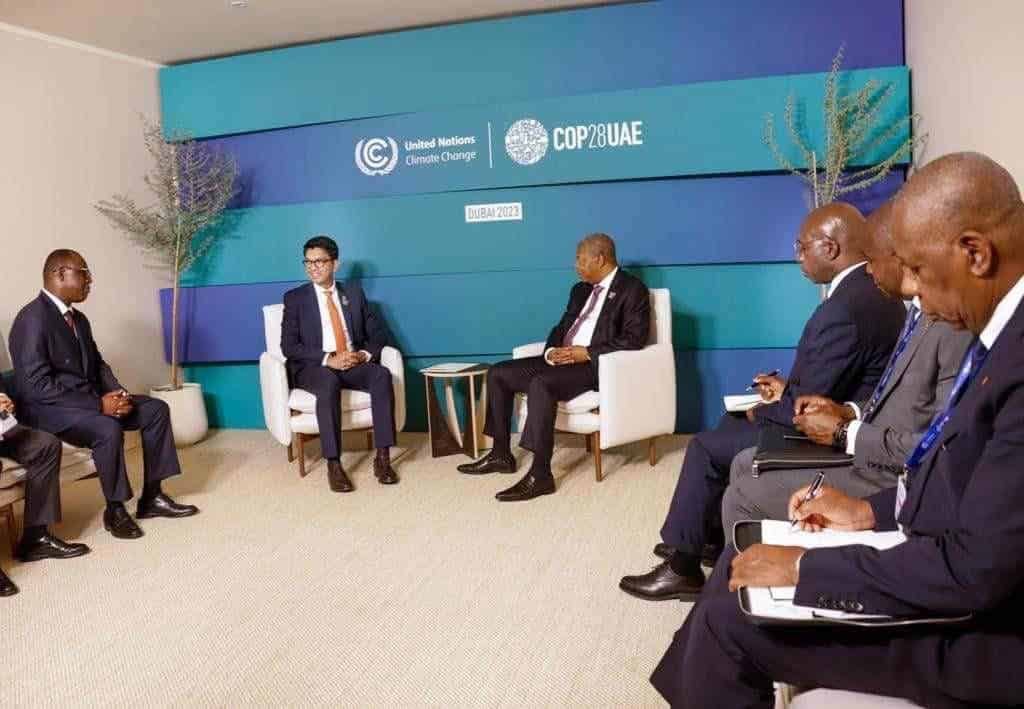 Image à la une de Andry Rajoelina à la COP 28 : une participation controversée ?