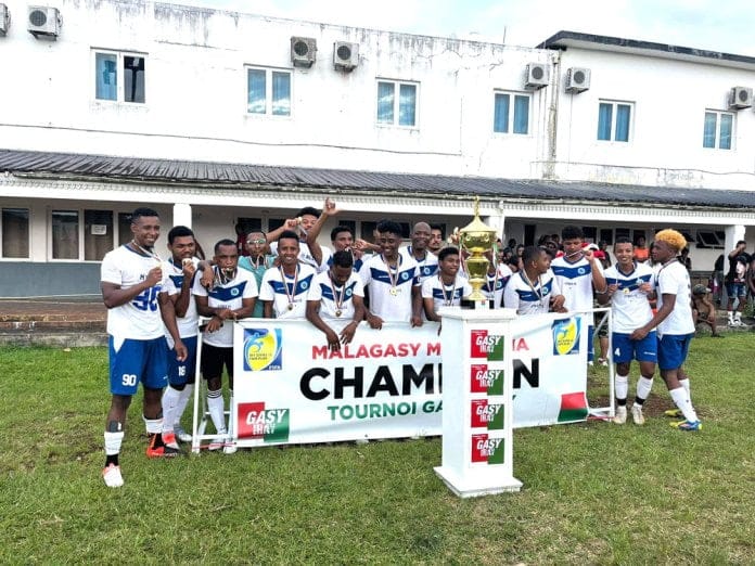Image à la une de Tournoi « Gasy Iray » Maurice : FC Etoile soulève le trophée