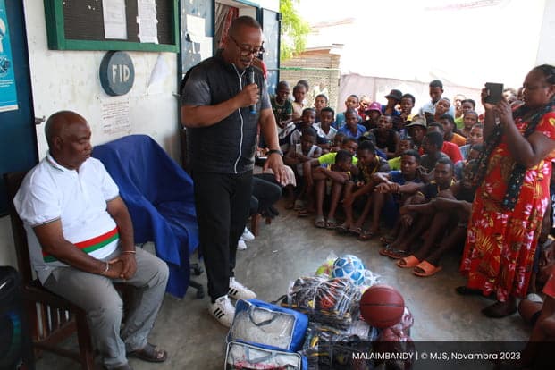 Image à la une de Ministère de la Jeunesse et des Sports – Rajoelina reconduit Haja Resampa