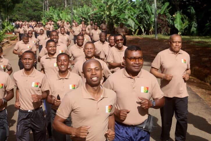 Image à la une de RAJOELINA AUX OFFICIERS – « Vous êtes le socle de la sécurité du pays »