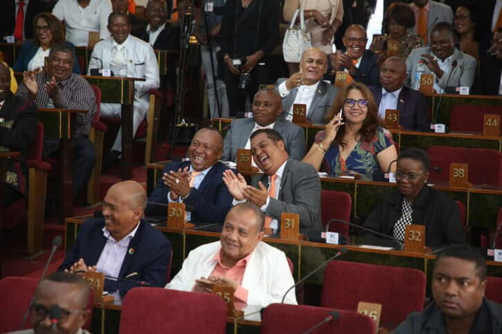 Image à la une de SESSION EXTRAORDINAIRE – Les députés fustigent les ministres