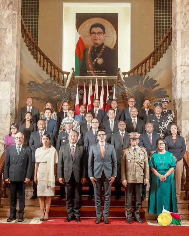 Image à la une de Gouvernement Ntsay – Entre continuité et renouveau