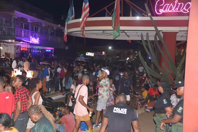 Image à la une de ANTSIRANANA – RÉVEILLON ET NOUVEL AN  –  La fête en demi-teinte