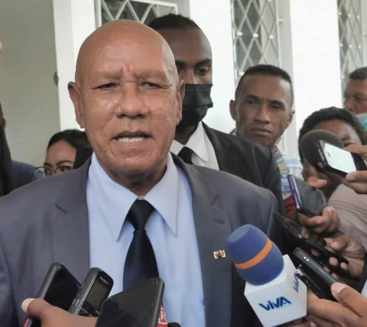 Image à la une de HAUTE COUR DE JUSTICE – Florent Rakotoarisoa réclame l’application de la loi