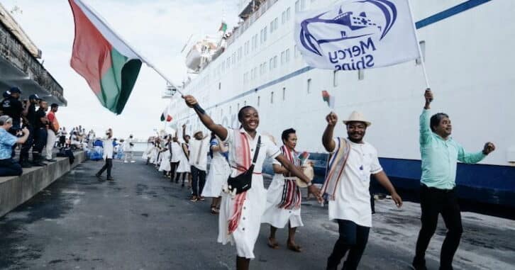 Image à la une de Mercy Ships : chirurgie gratuite pour un millier de personnes