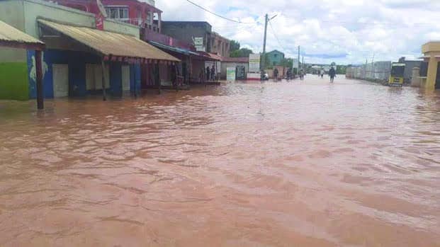 Image à la une de Intempéries – La ville de Behenjy sous les eaux