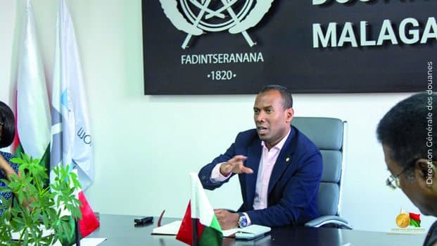 Image à la une de Bois de rose saisis au Kenya – Zafivanona Ernest, DG des Douanes, apporte des éclaircissements