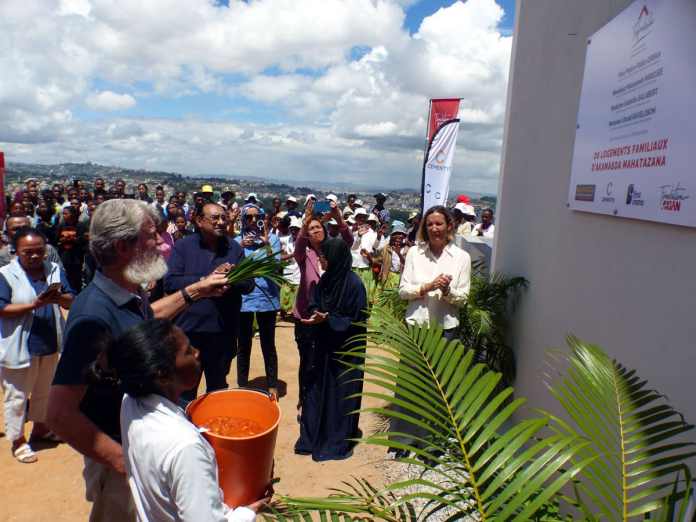Image à la une de Fondation Axian : 20 nouveaux logements pour Akamasoa