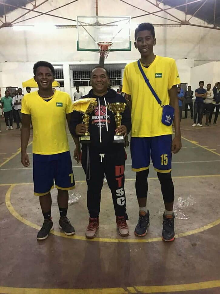 Image à la une de BASKETBALL- JUBILÉ  – La GNBC humilie COSPN au jubilé du coach Bayard