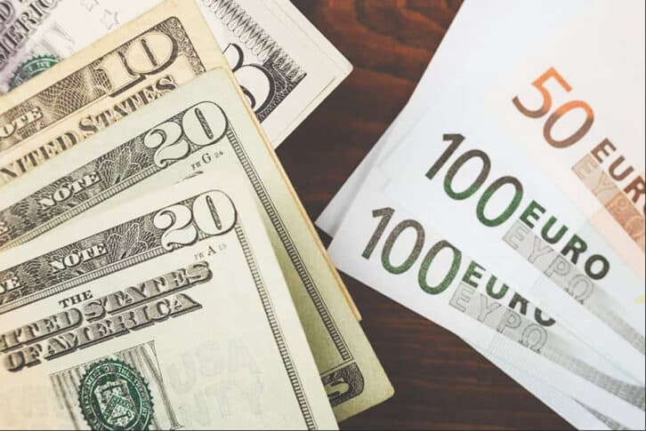 Image à la une de PARITÉ MONÉTAIRE – Les variations du dollar  et de l’euro à suivre