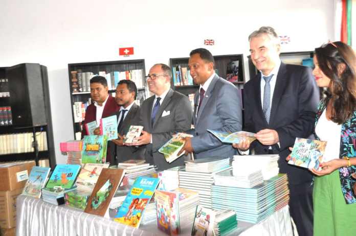 Image à la une de Bibliothèque Nationale de Madagascar: Dotation de 2 168 livres par le projet Ressources Éducatives