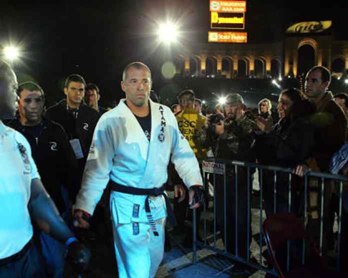 Image à la une de Jiu-jitsu : La légende Royce Gracie attendue au pays