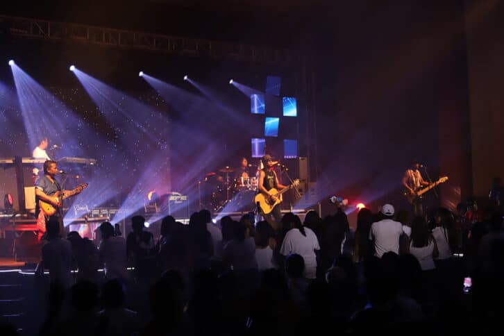 Image à la une de SPECTACLE  – Ambondrona crée une ambiance féerique