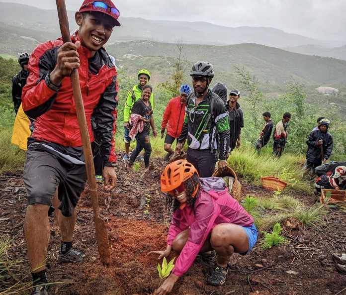 Image à la une de Mada VTT : Une journée de civisme à Ambohimiadana