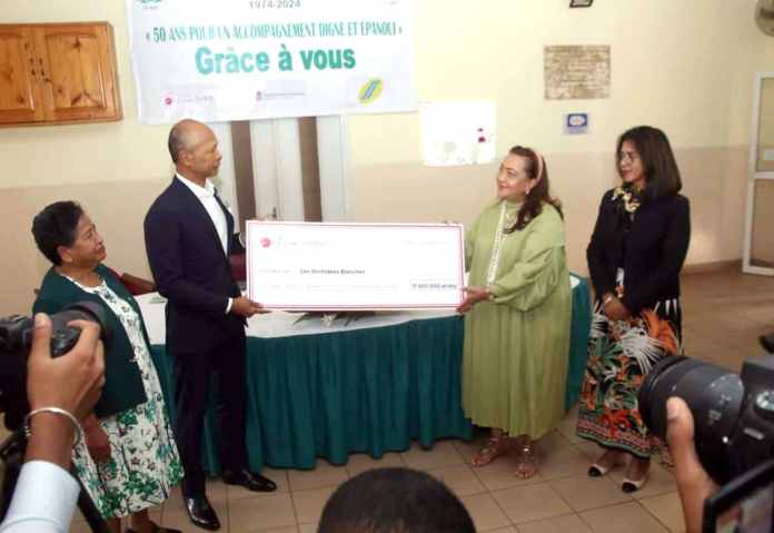 Image à la une de Actions sociales : Soutien de la fondation SODIAT aux « Orchidées Blanches »