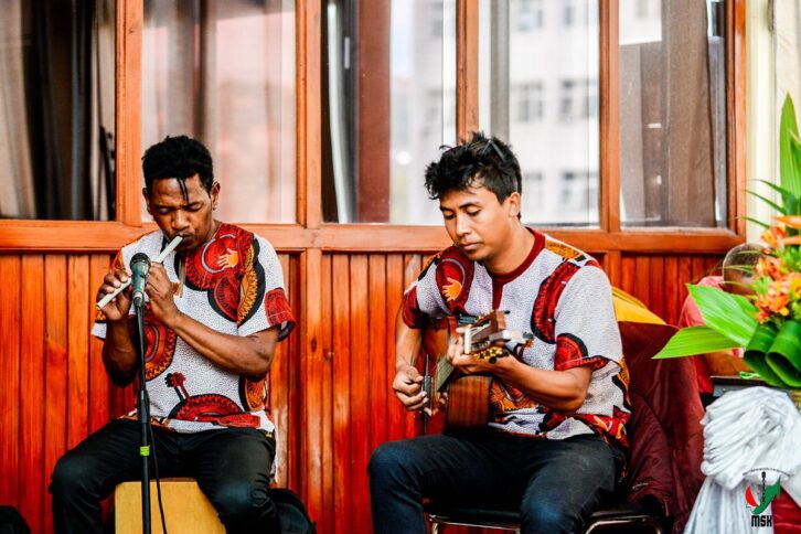 Image à la une de STYLE MUSICAL –  Les jeunes s’initient aux rythmes traditionnels