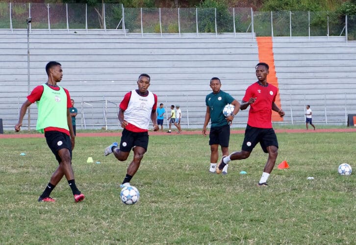 Image à la une de FOOTBALL – AMICAUX – Plusieurs expatriés cadres manquent à l’appel