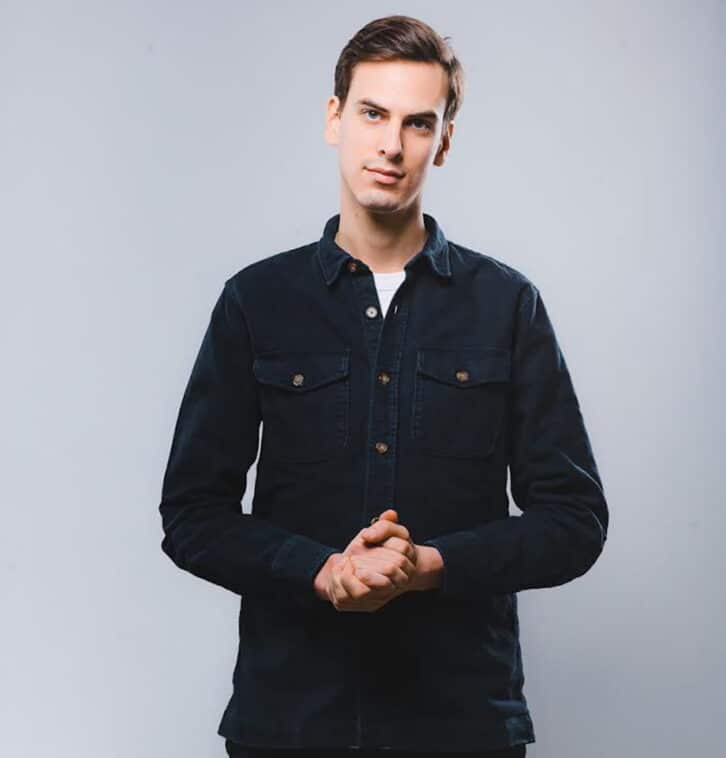 Image à la une de STAND-UP –  Un humoriste français s’invite à Tana