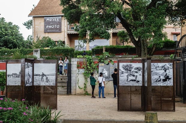 Image à la une de Musée de la photographie – L’exposition « Lutteurs bara » se poursuit à Andohalo