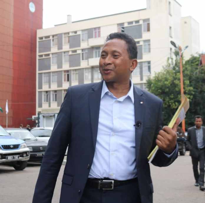 Image à la une de Augustin Andriamananoro : « Je suis un candidat comme les autres après ma démission »
