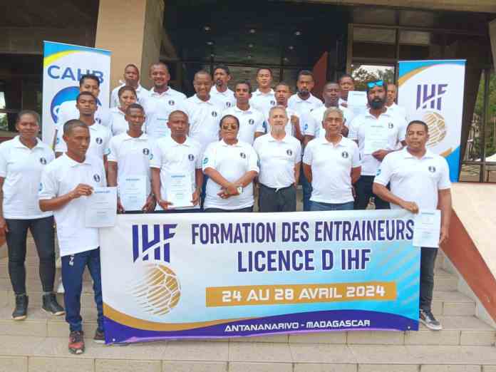Image à la une de Hand-ball – IHF : 15 entraîneurs obtiennent leur licence D