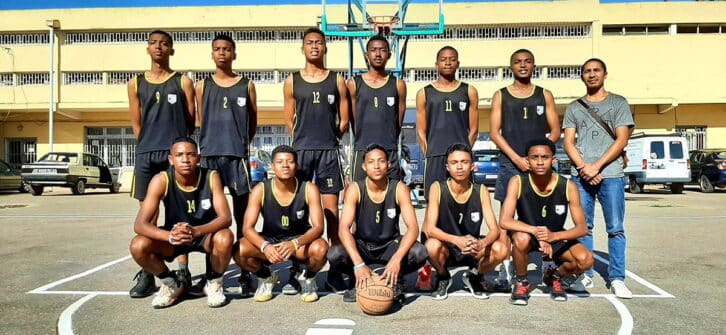 Image à la une de BASKETBALL – INTER-LYCÉES – Le Lycée moderne Ampefiloha et Sainte Chantal sur la bonne voie