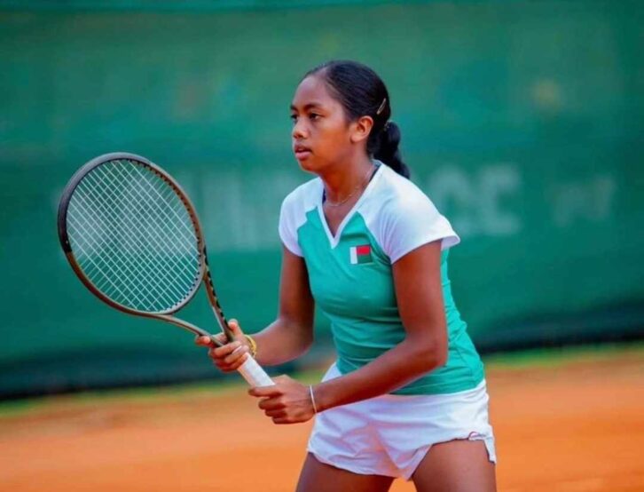Image à la une de TENNIS – ITF/CAT U16 – Mitia Voavy Andraina se bat seule à Alger