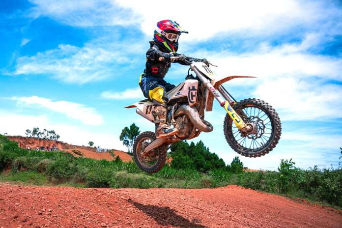 Image à la une de Motocross « Mini Challenge 2 » : Un défi pour les jeunes pilotes et les rookies