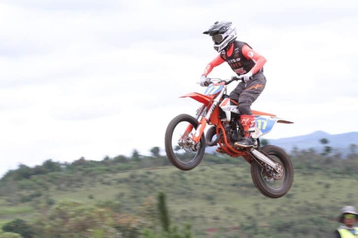 Image à la une de MOTO – MINI CHALLENGE  – Les leaders confirment