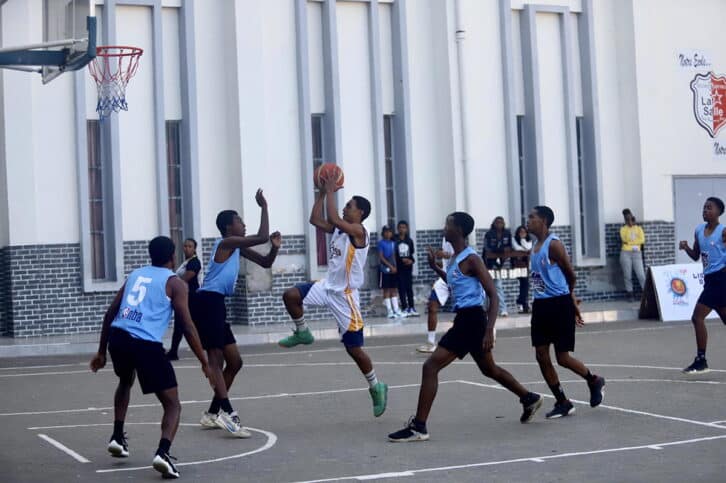 Image à la une de BASKETBALL – INTER-LYCÉES – Sainte Chantal et LMA en demi-finales