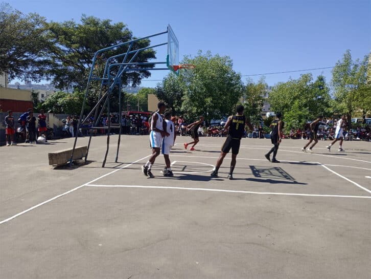 Image à la une de BASKETBALL – INTER-LYCÉES –  Les lycéens de Sainte-Chantal impressionnent