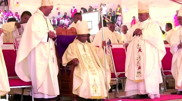 Image à la une de Diocèse de Miarinarivo – Ordination de Mgr Jean Claude Rakotoarisoa