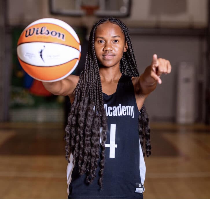 Image à la une de BASKETBALL – Anyssa Rakotonanahary se forme à Kigali