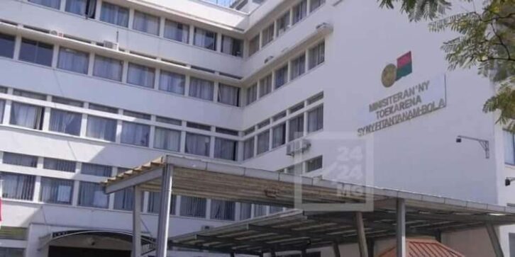 Image à la une de INVESTISSEMENTS – Le recours à l’endettement incontournable pour Madagascar d’après le ministère des Finances
